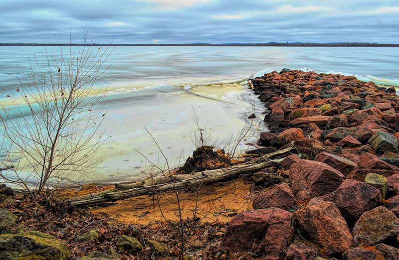 Castle Rock Petenwell Lakes Beach